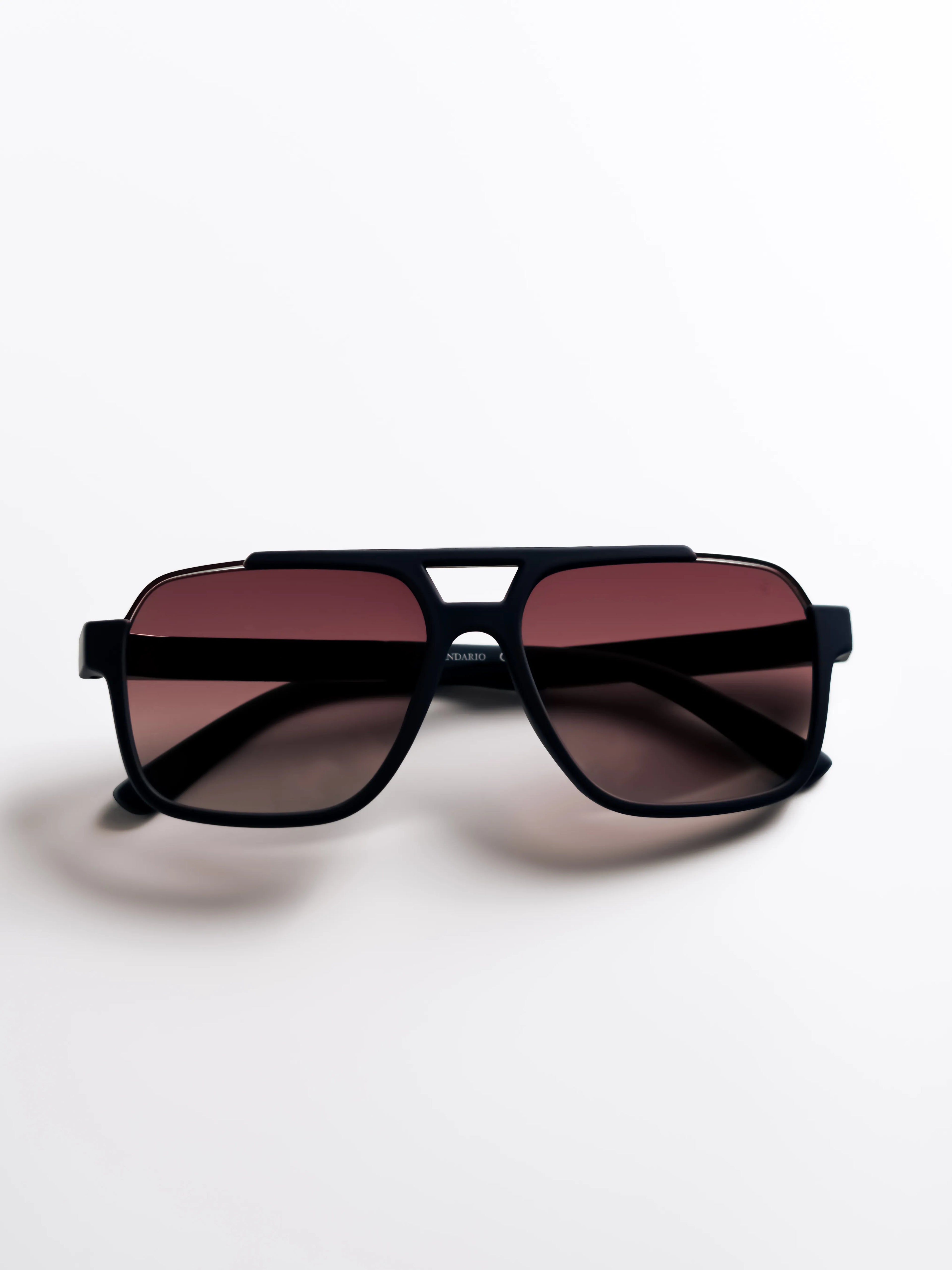 VIGOR - Dark Blue x Wine Red