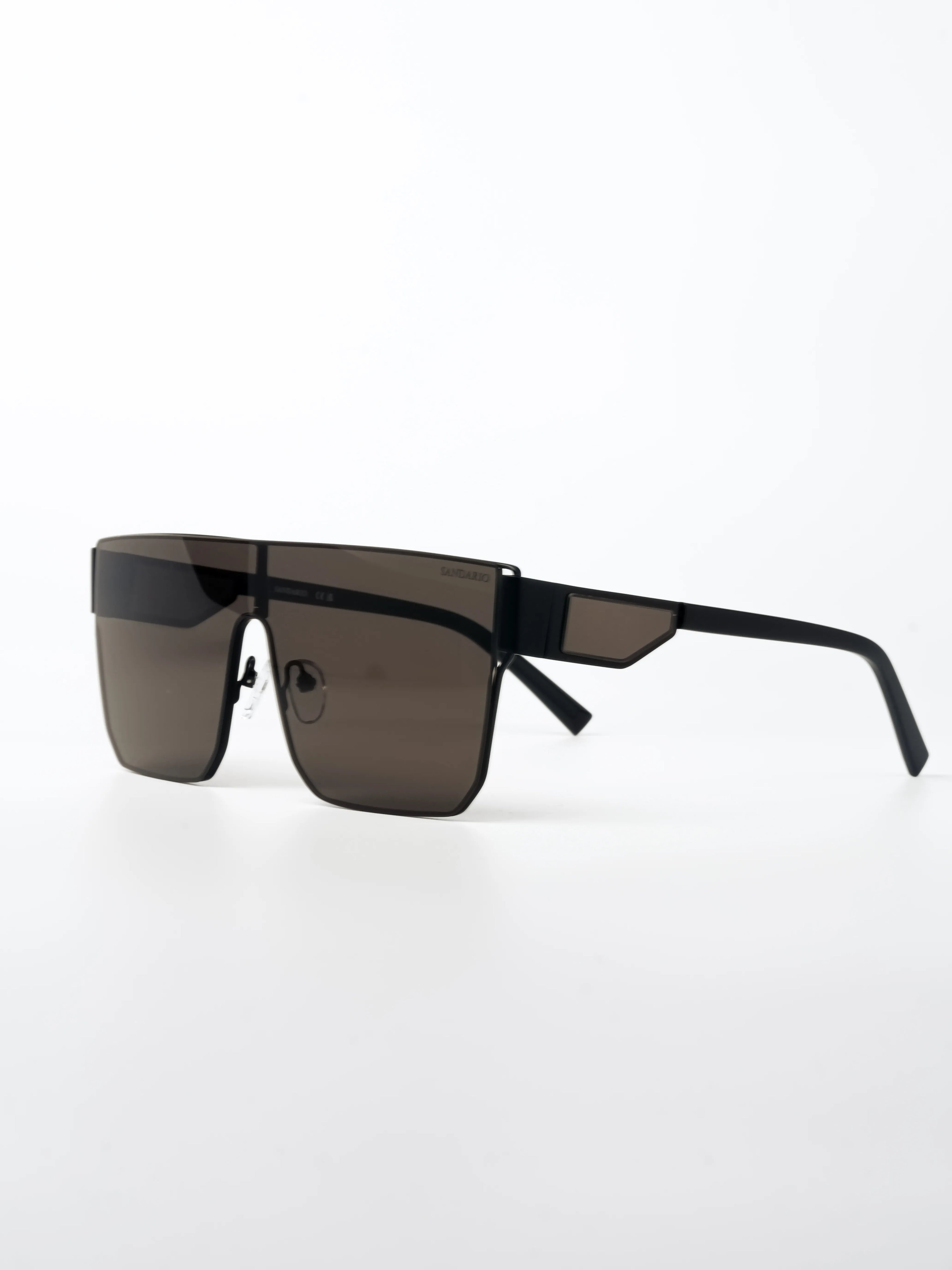 VANGUARD - Brown