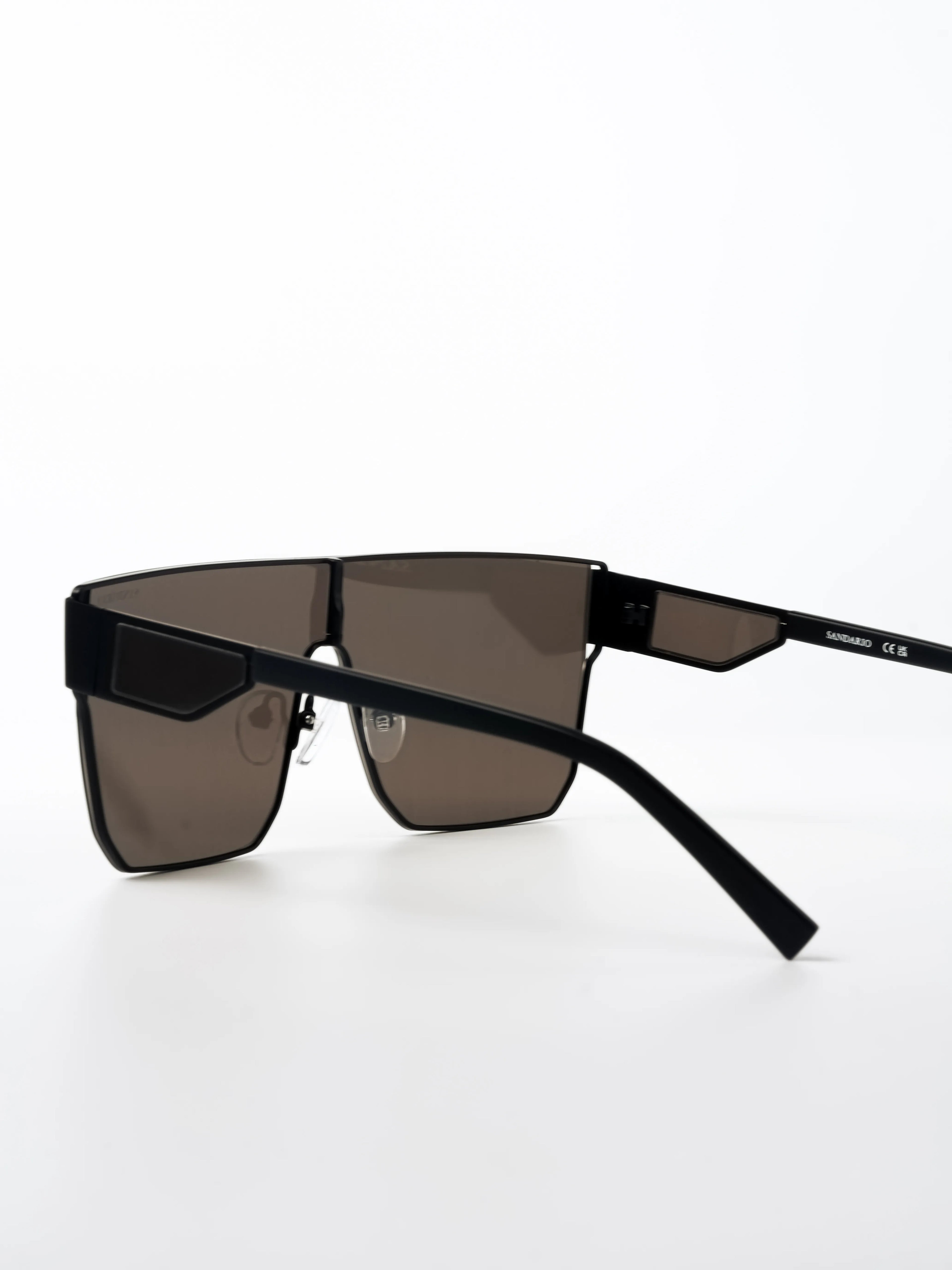 VANGUARD - Brown